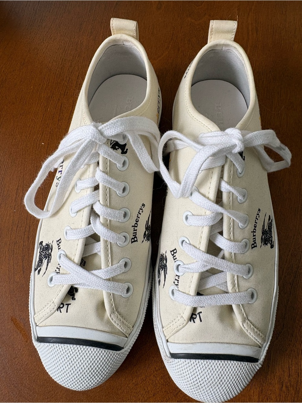 Burberry Kingly off-white Canvas Low-Top Sneakers - good condition